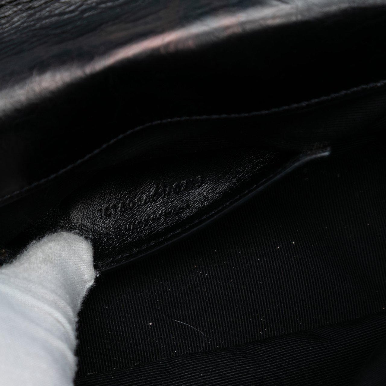 Saint Laurent Medium Crinkled Calfskin Punk Chain Bag Zwart