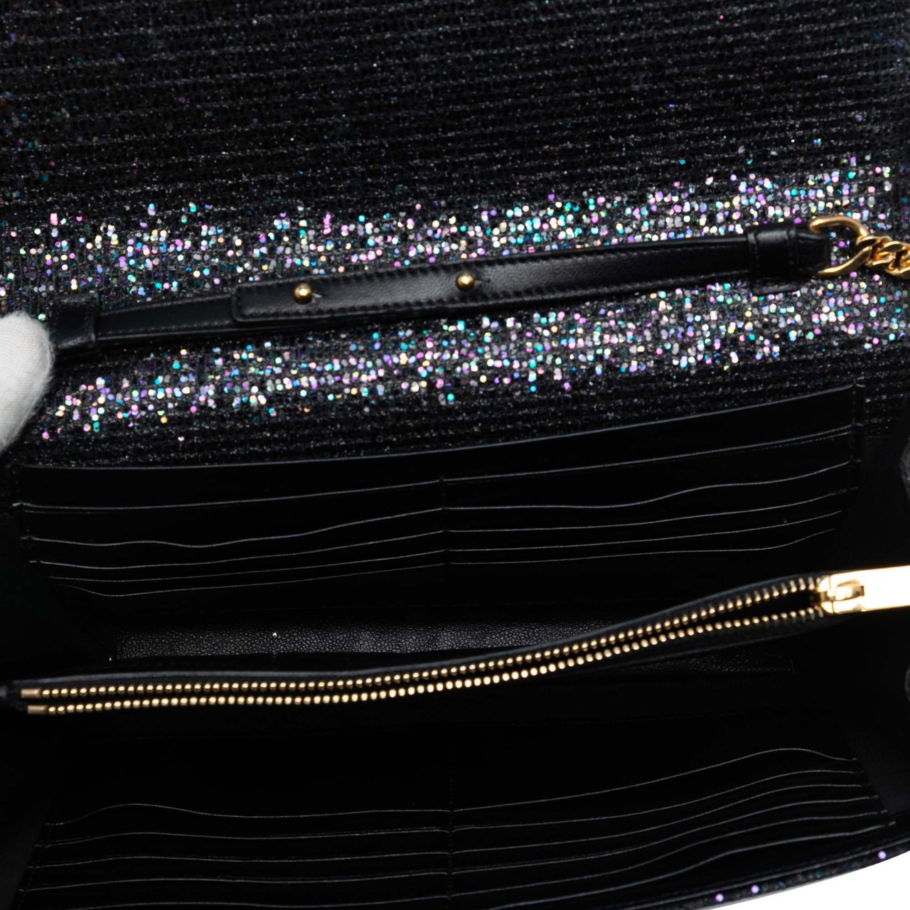 Saint Laurent Glitter Monogram Kate Wallet on Chain Zwart