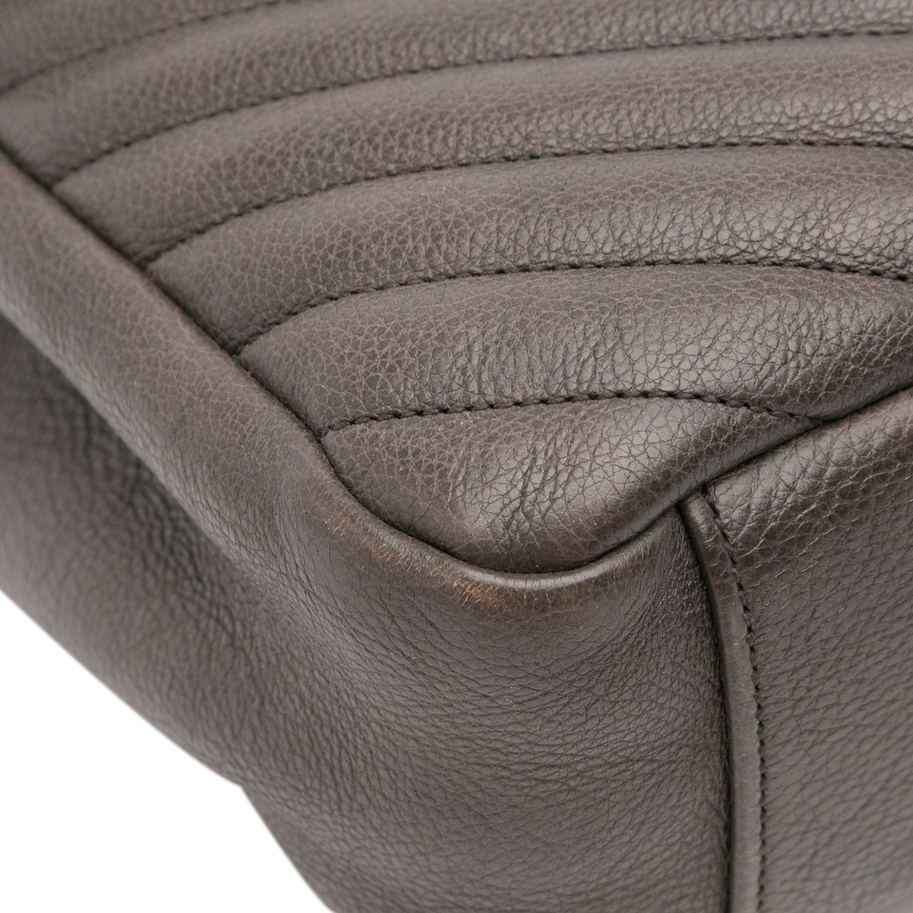 Saint Laurent Large Chevron Sheepskin Monogram College Bag Grijs
