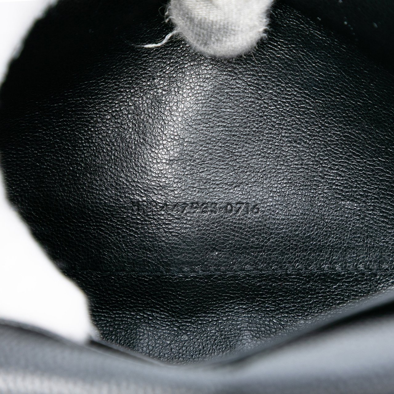 Saint Laurent Grain De Poudre Star Monogram Wallet On Chain Zwart