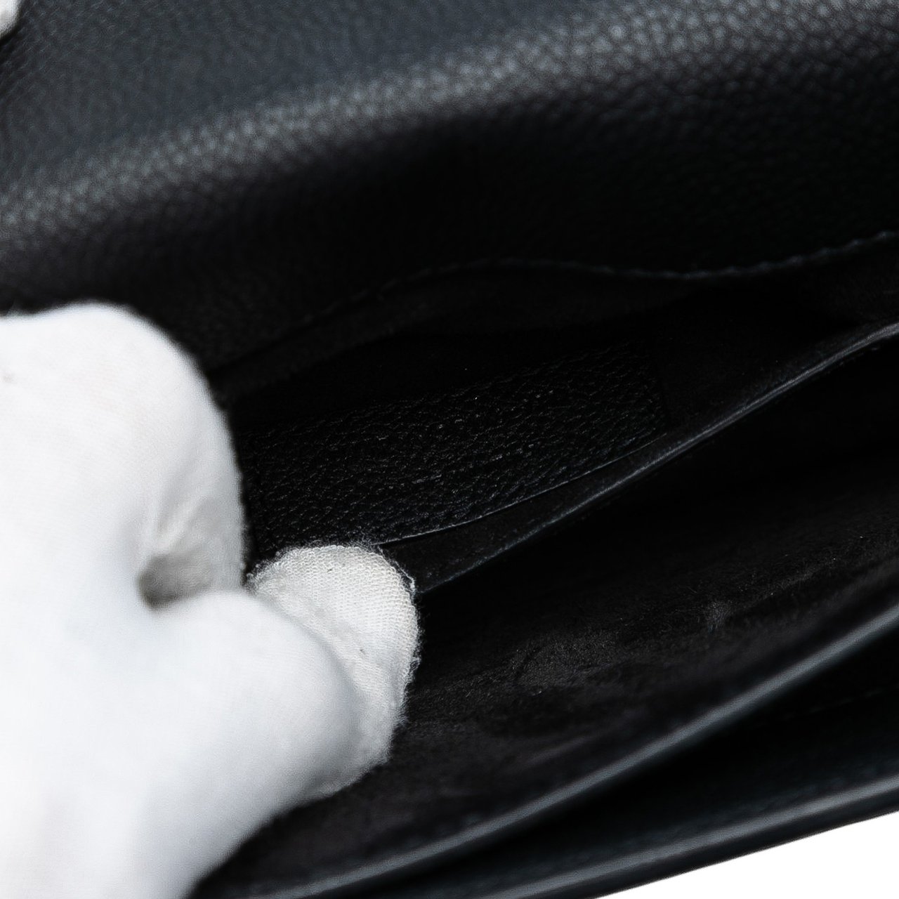 Saint Laurent Medium Grained Calfskin Monogram Sunset Crossbody Zwart