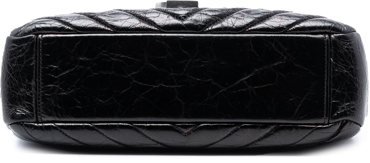 Saint Laurent Medium Crinkled Calfskin Punk Chain Bag Zwart