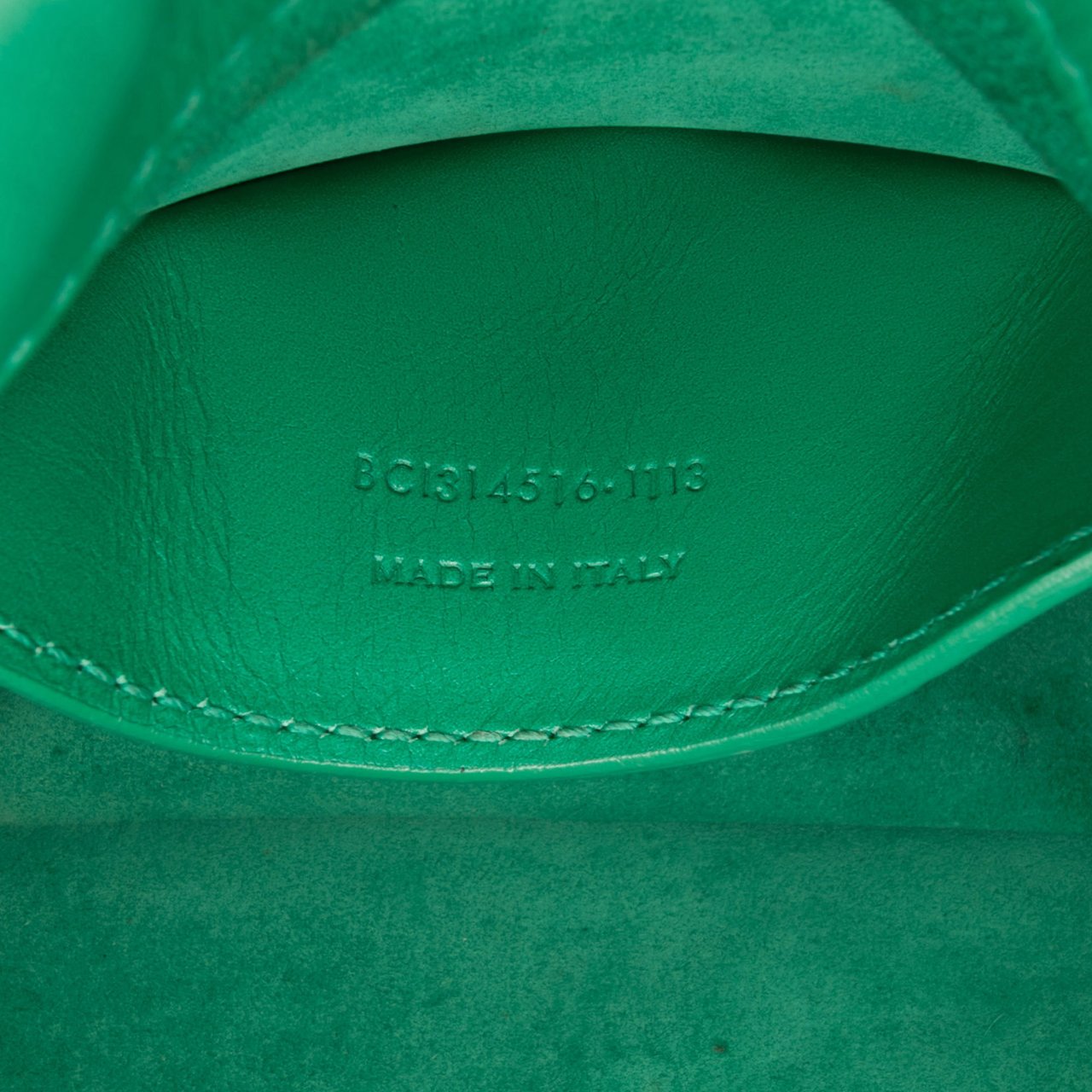 Saint Laurent Small Leather Betty Crossbody Groen