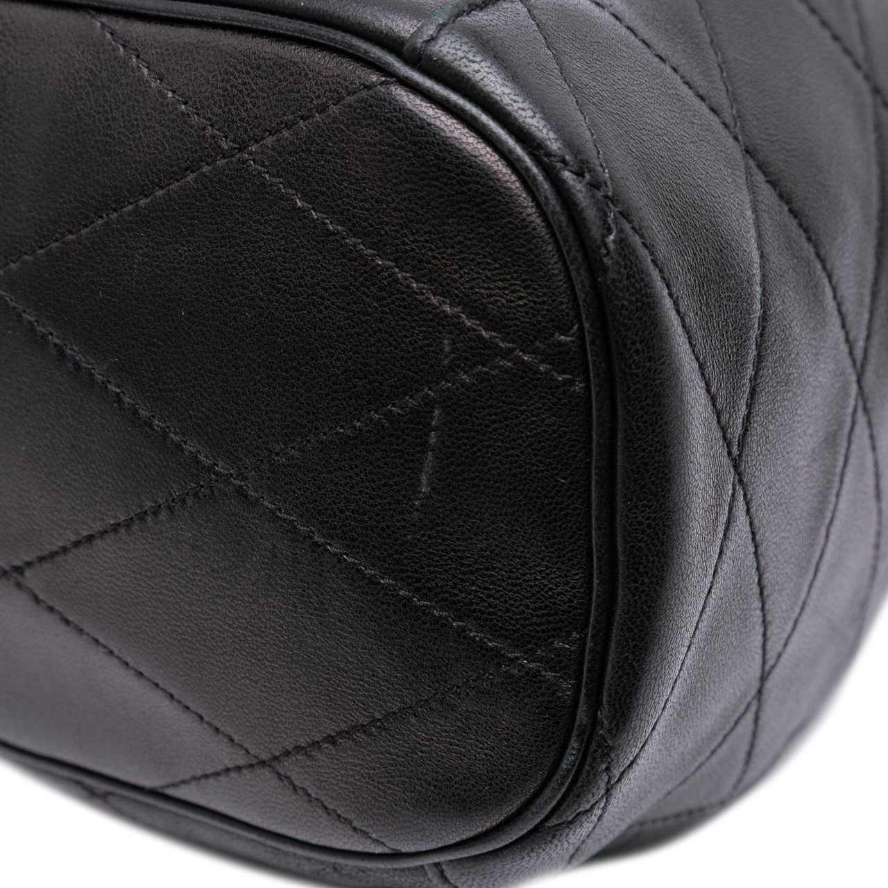 Saint Laurent Lambskin Le Maillon Hook Bucket Bag Zwart