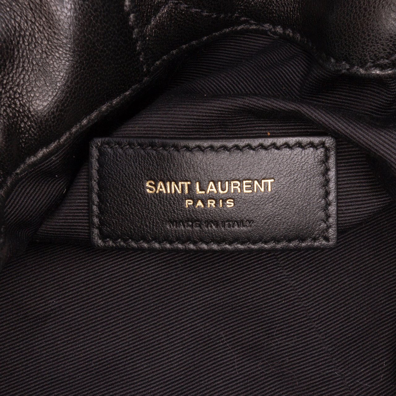 Saint Laurent Lambskin Le Maillon Hook Bucket Bag Zwart