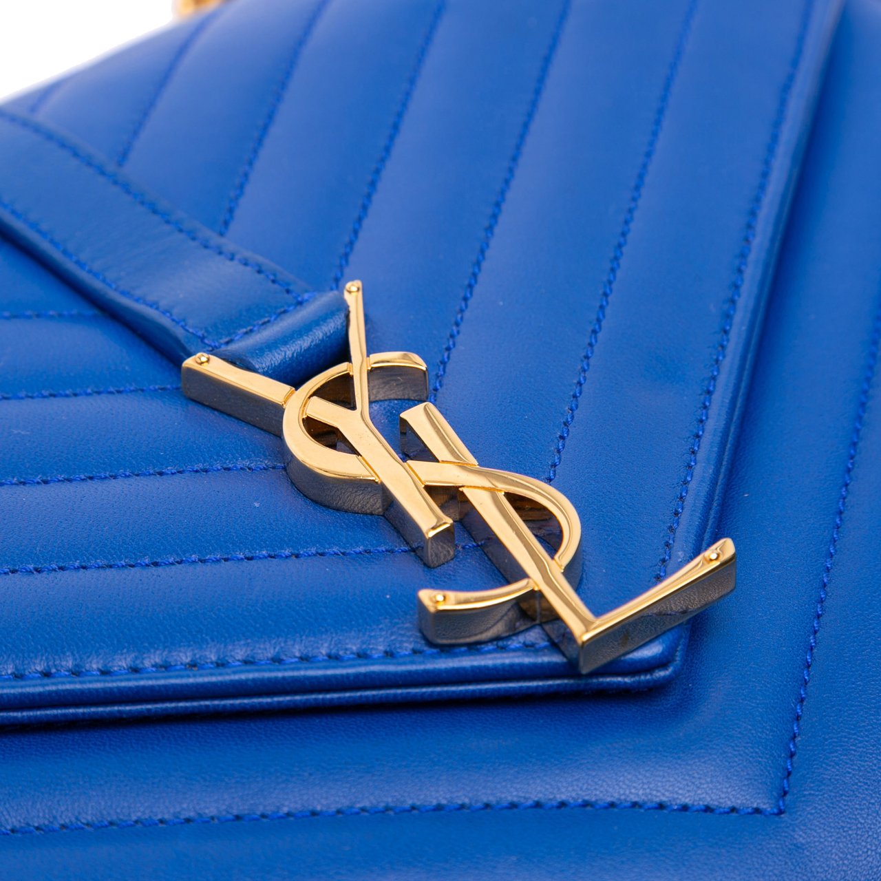 Saint Laurent Medium Matelasse Lambskin Monogram Envelope Shoulder Bag Blauw