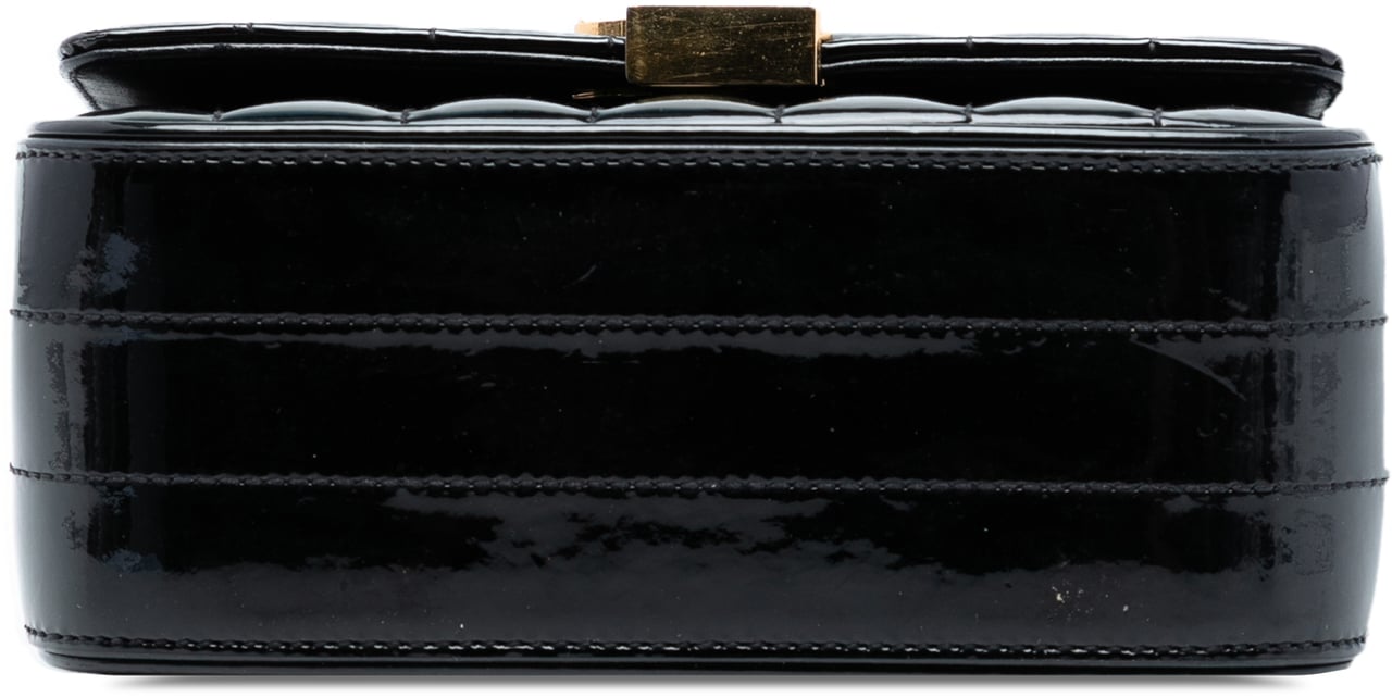 Saint Laurent Small Patent Monogram Vicky Chain Bag Zwart