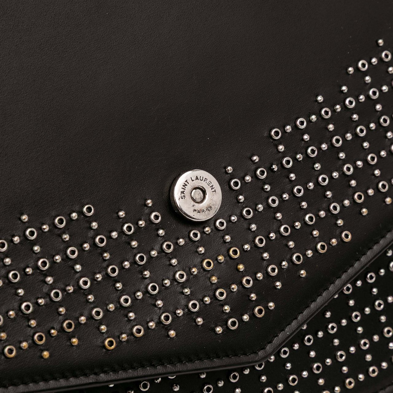 Saint Laurent Medium Studded Calfskin Monogram Sulpice Crossbody Zwart