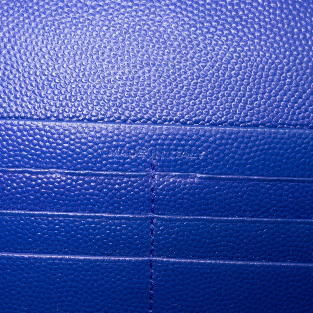 Saint Laurent Grain De Poudre Matelasse Chevron Monogram Flap Wallet Blauw