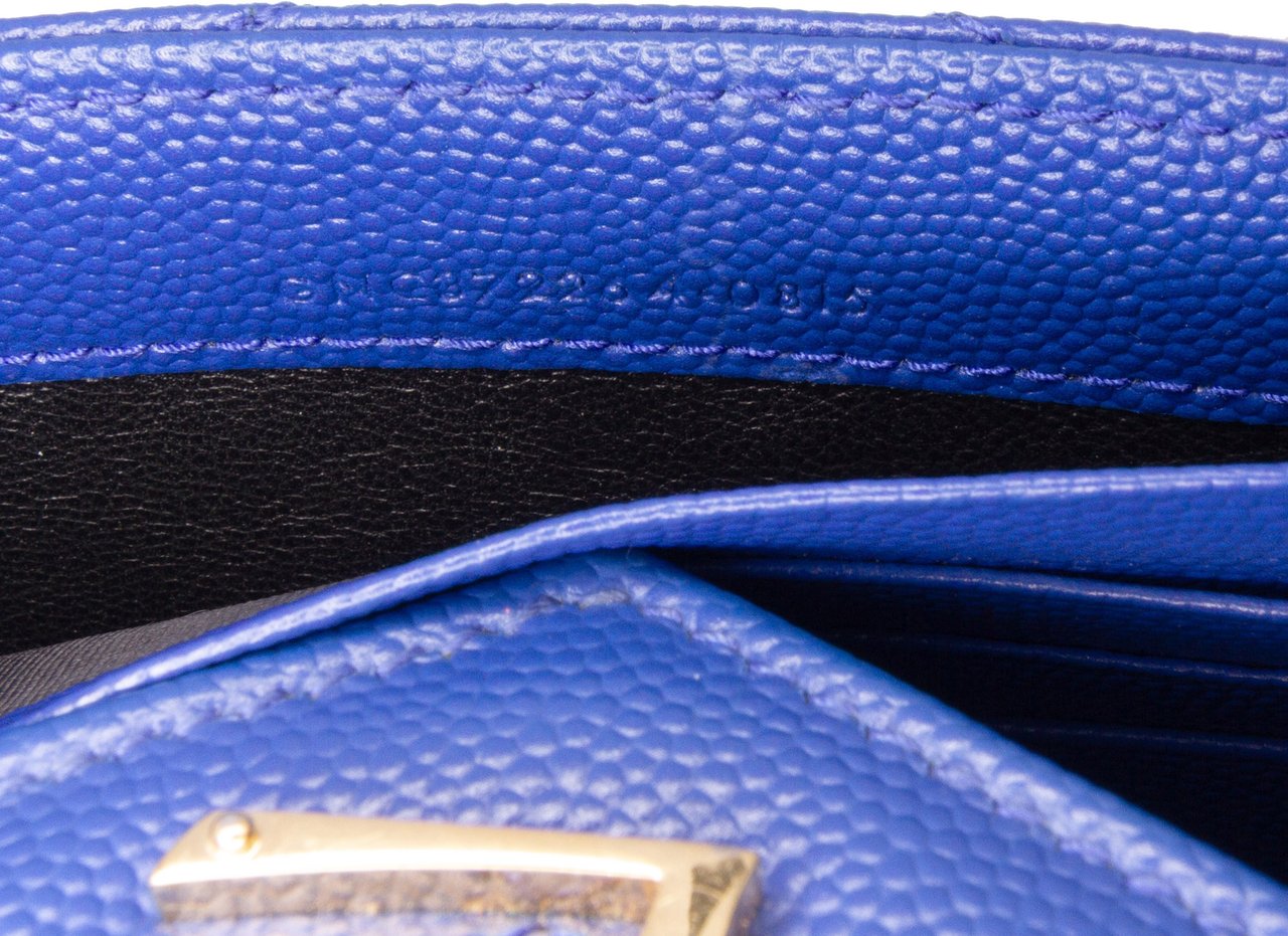 Saint Laurent Grain De Poudre Matelasse Chevron Monogram Flap Wallet Blauw