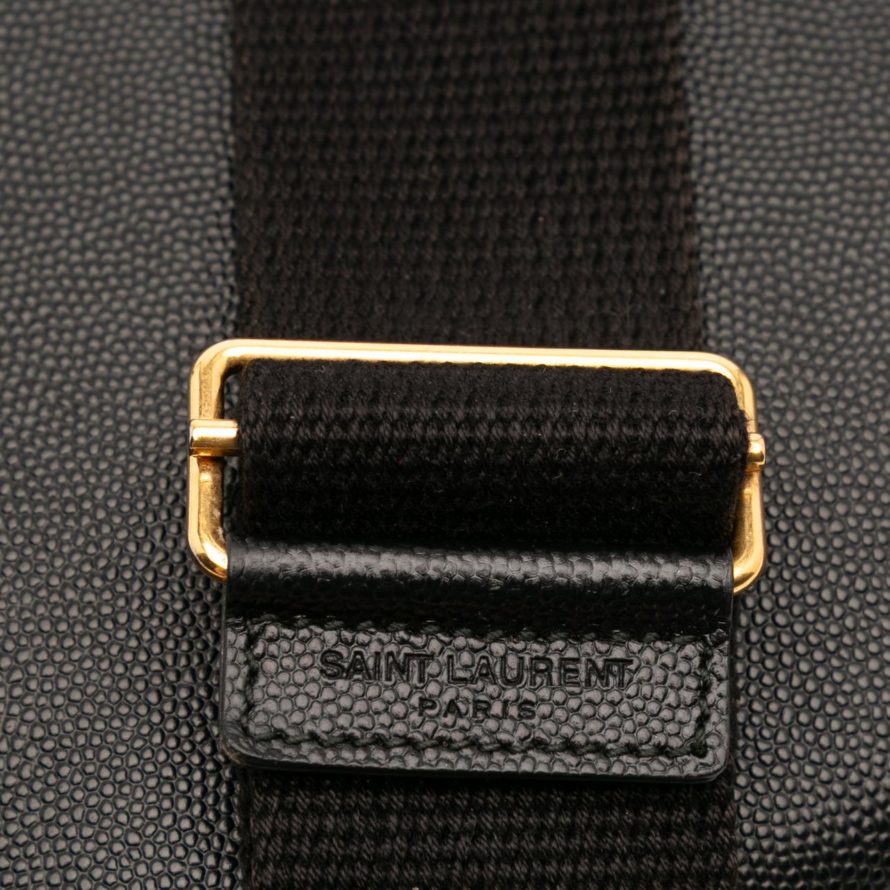 Saint Laurent Grain De Poudre Flat Crossbody Zwart
