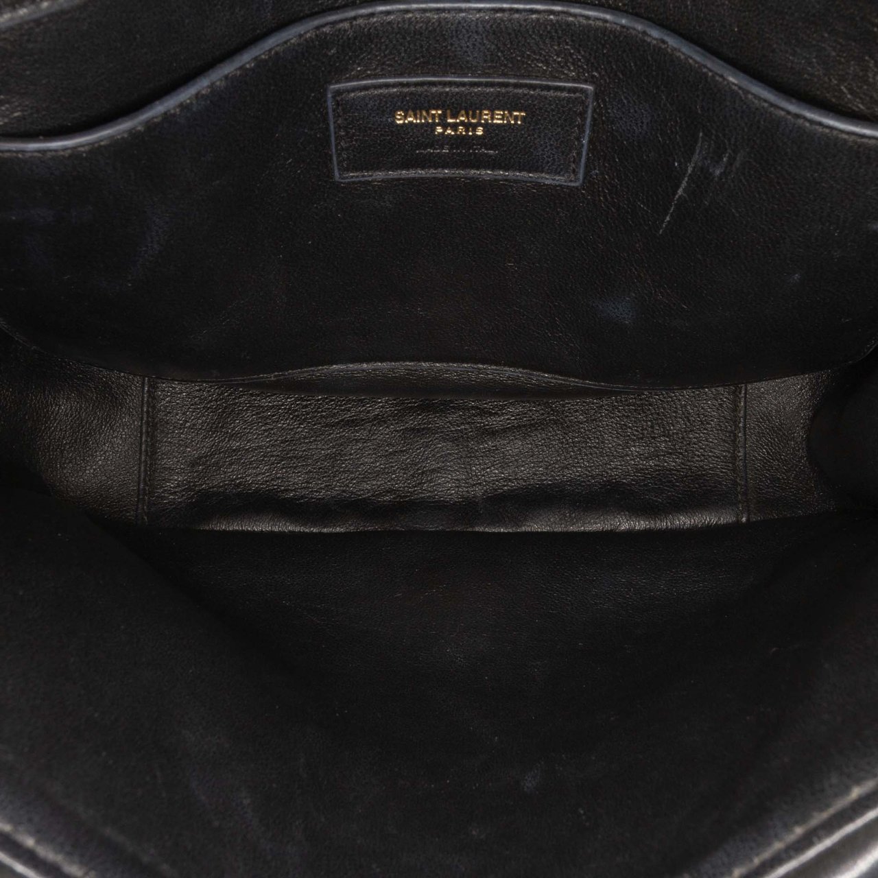 Saint Laurent Medium Chevron Lambskin Monogram Sulpice Bag Zwart