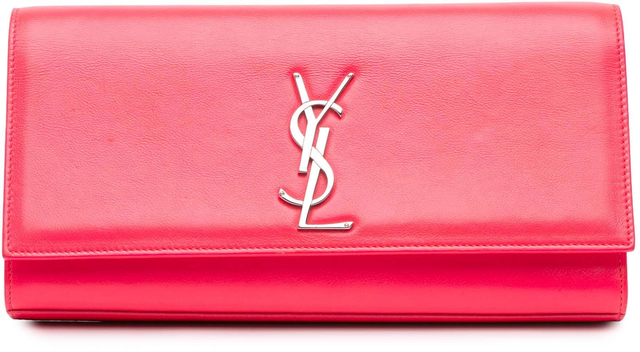 Saint Laurent Leather Cassandre Clutch Roze