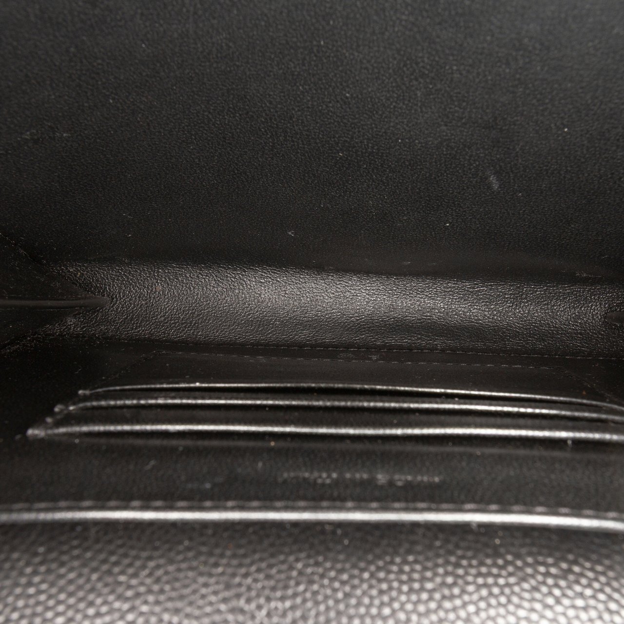 Saint Laurent Grain De Poudre Monogram Cassandra Chain Wallet Zwart