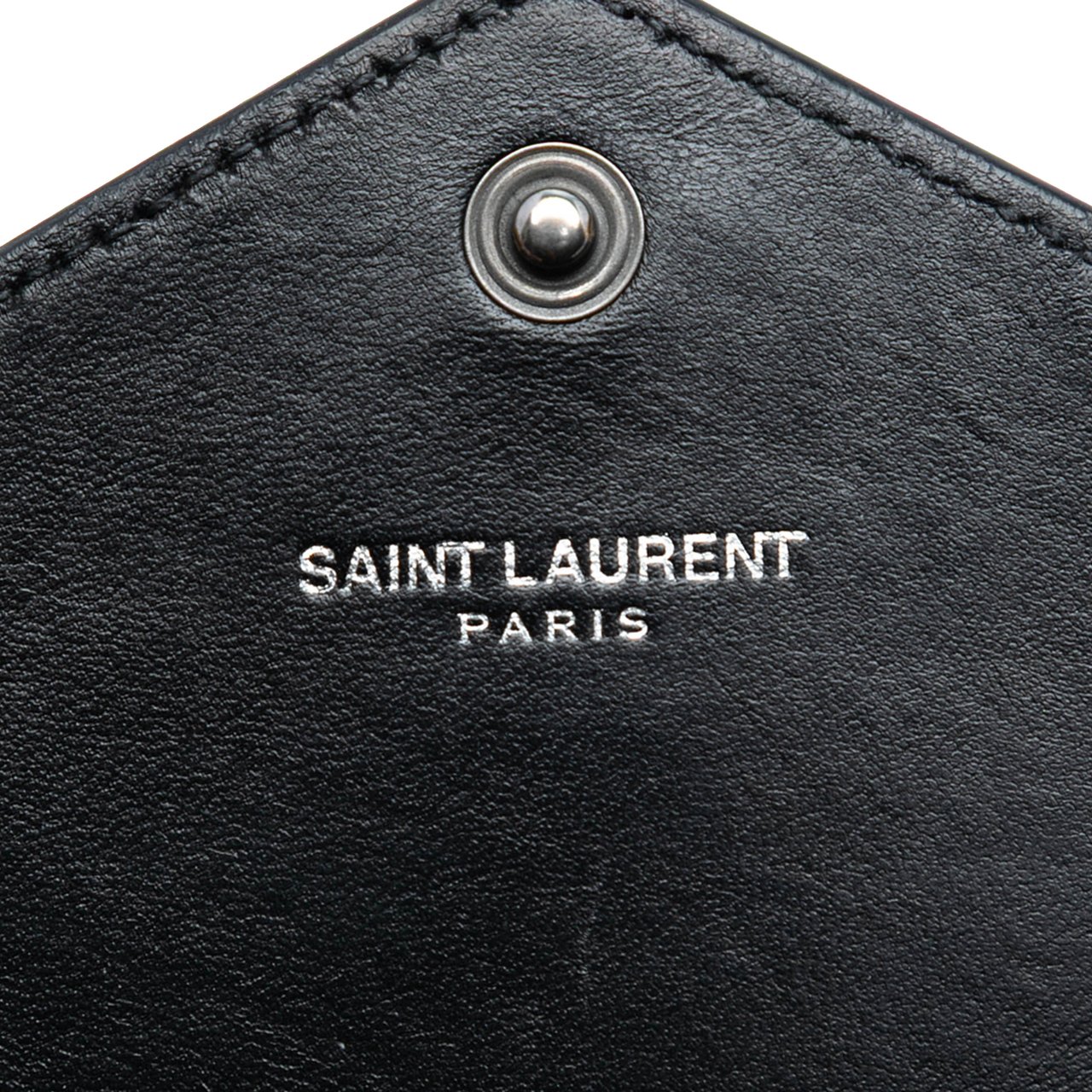 Saint Laurent Croc Embossed Leather Monogram Monochrome Envelope Chain Wallet Zwart