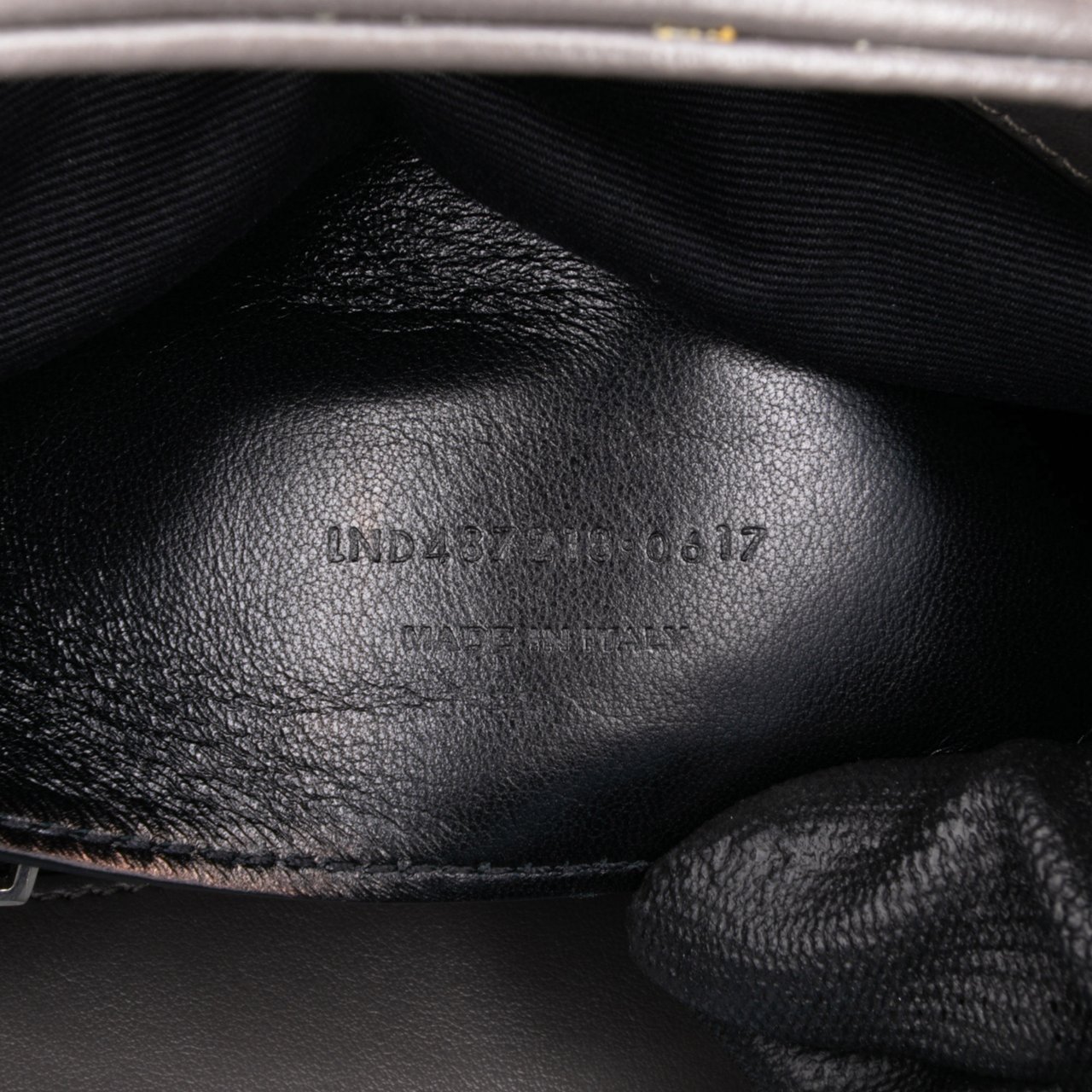 Saint Laurent Small Calfskin Monogram LouLou Shoulder Bag Grijs