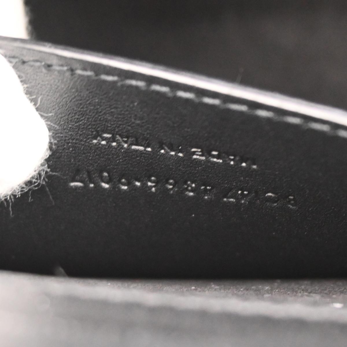 Saint Laurent Saint Laurent Classic Monogram Tassel Crossbody Bag Leather Small Zwart