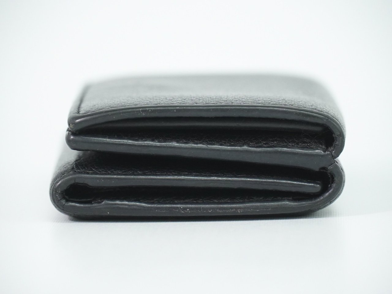 Saint Laurent Compact Matelasse Leather Zwart