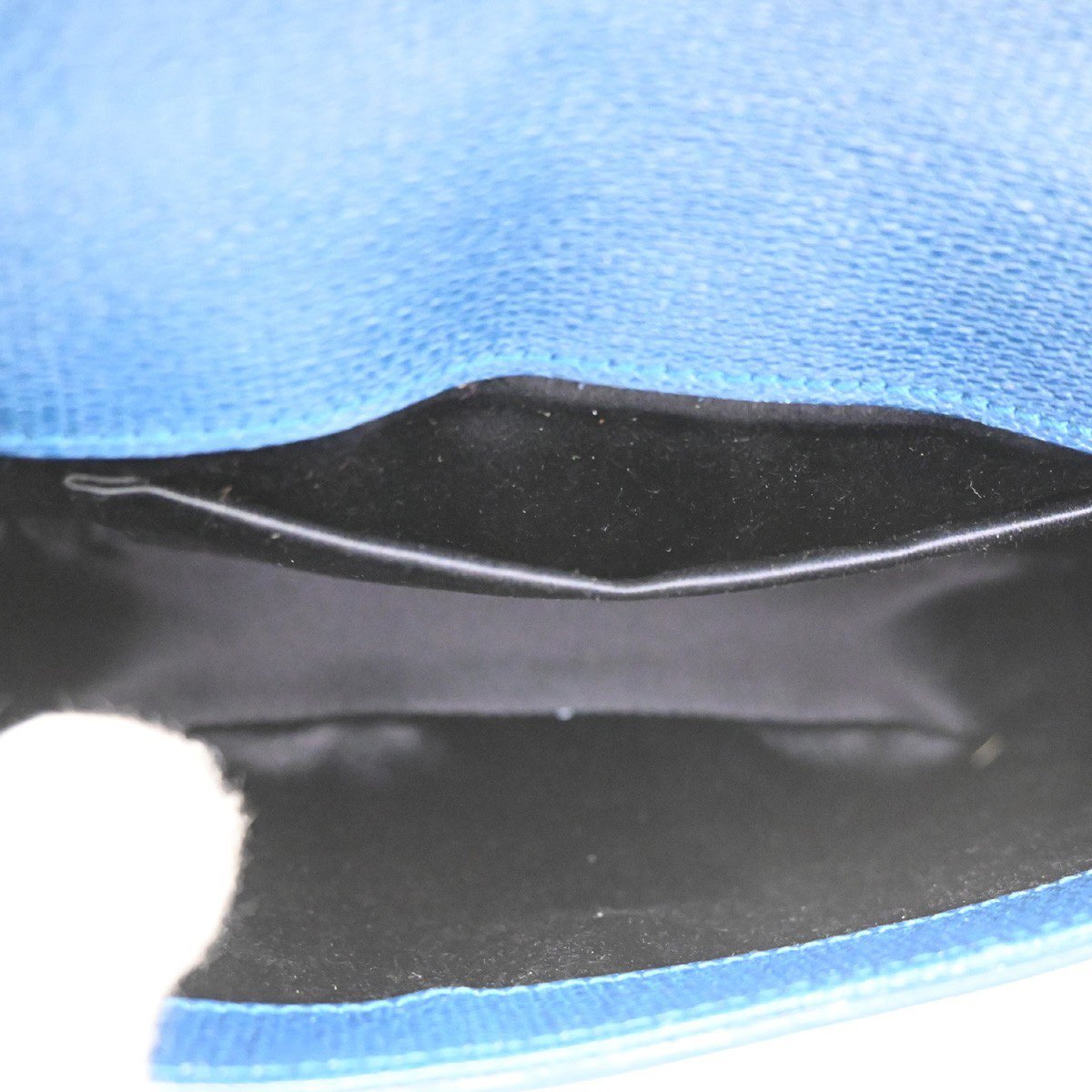 Saint Laurent Saint Laurent Chyc Flap Bag Leather Medium Navy