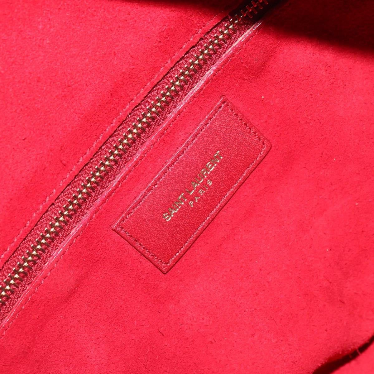 Saint Laurent Saint Laurent Classic Duffle Bag Leather 6 Rood
