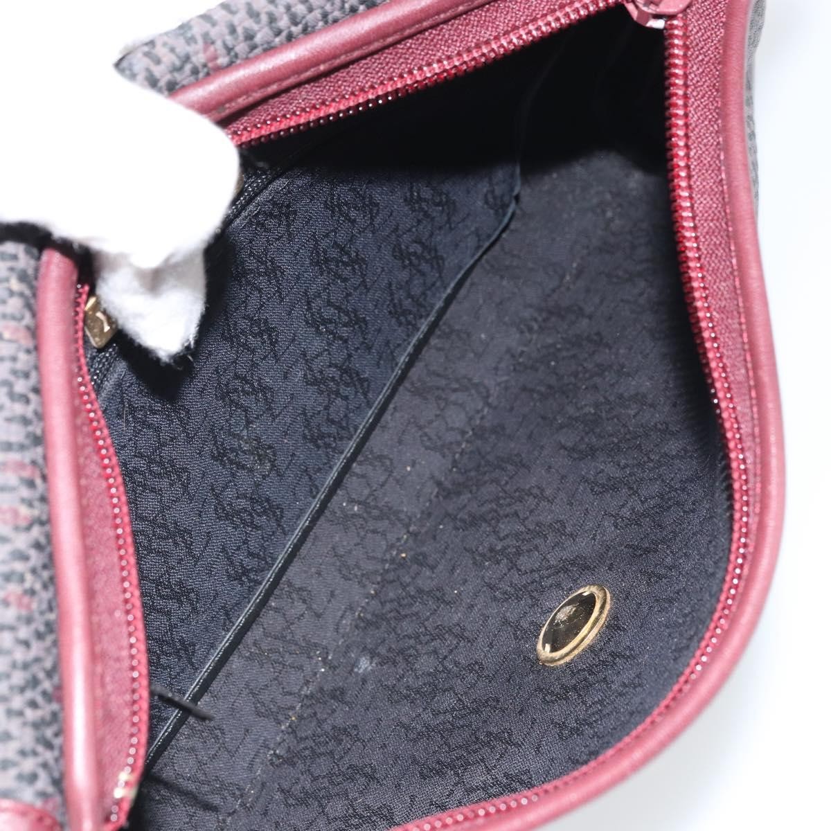 Saint Laurent Saint Laurent Flap Clutch Canvas Grijs