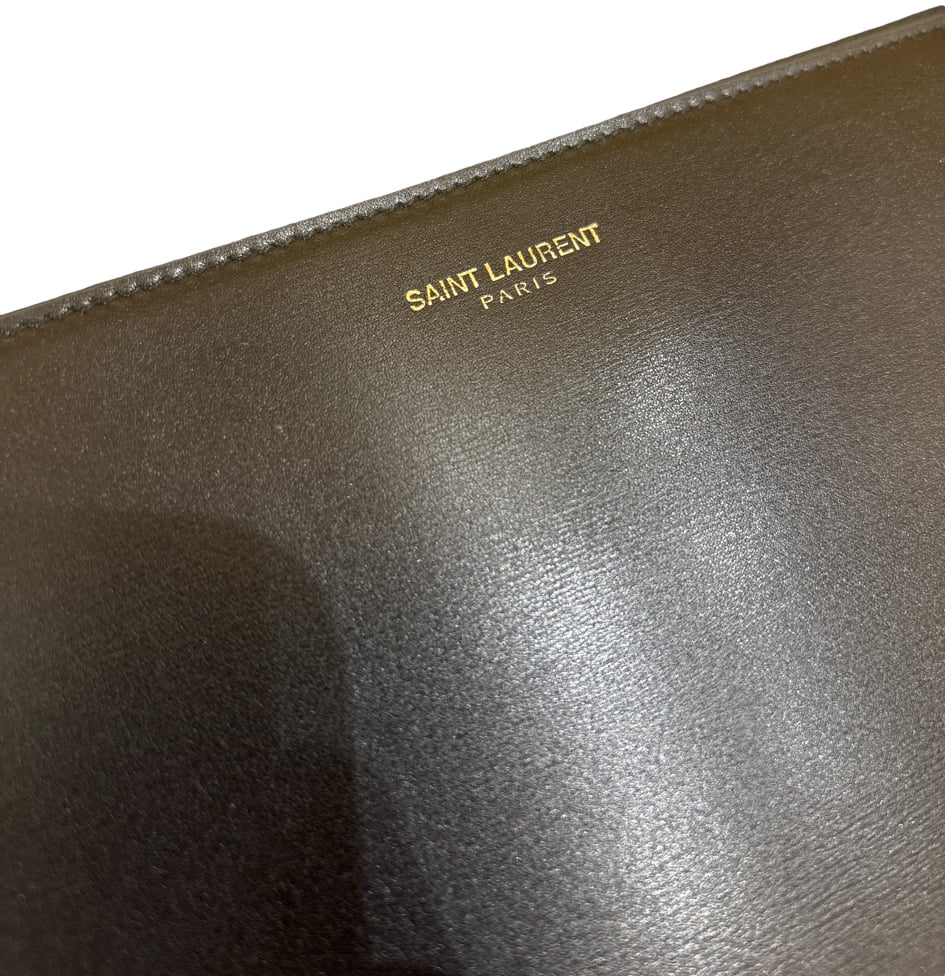 Saint Laurent Zip Pouch Leather Medium Zwart