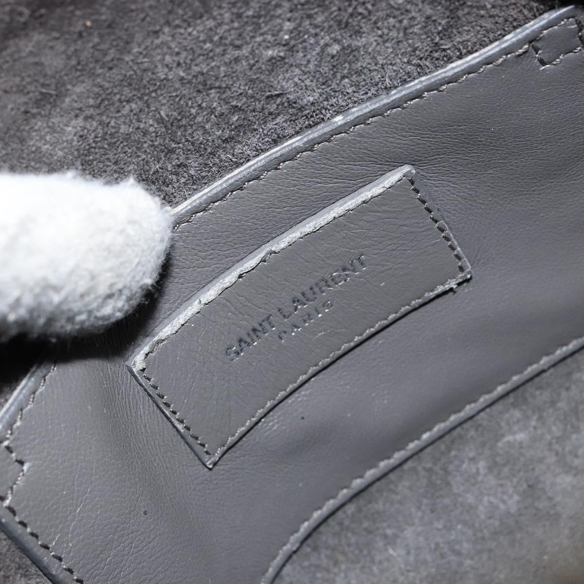 Saint Laurent Saint Laurent Classic Duffle Bag Leather 24 Zilver