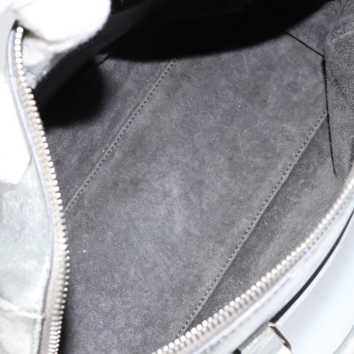 Saint Laurent Saint Laurent Classic Duffle Bag Leather 24 Zilver