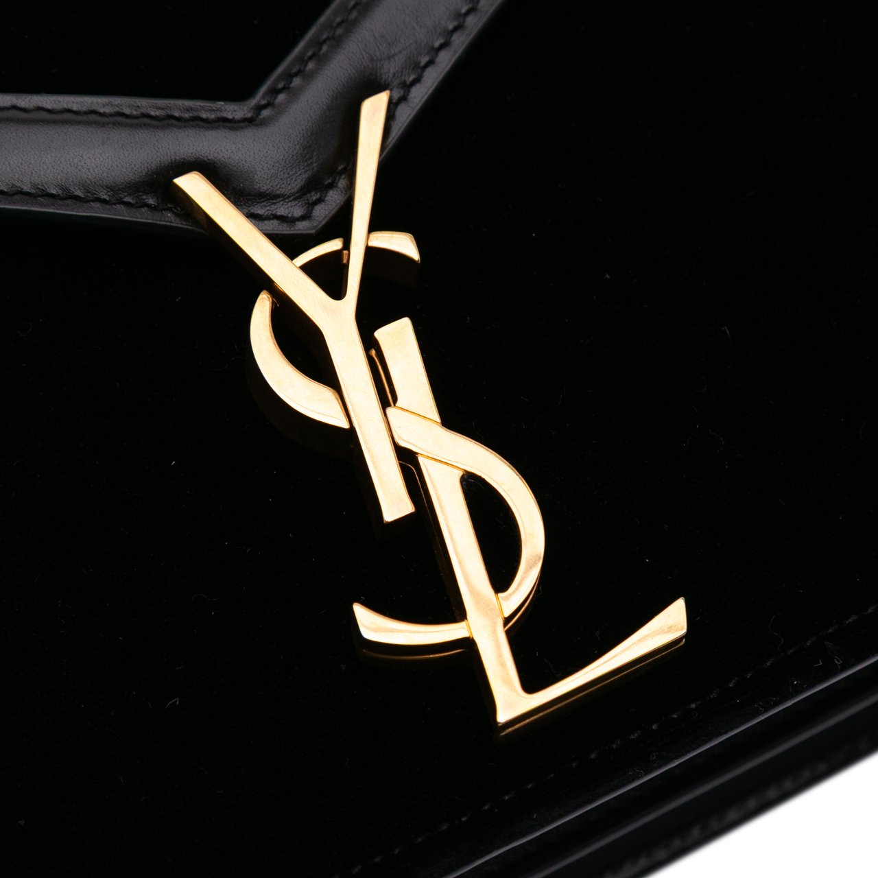 Saint Laurent Velvet Monogram Cassandra Clasp Bag Zwart