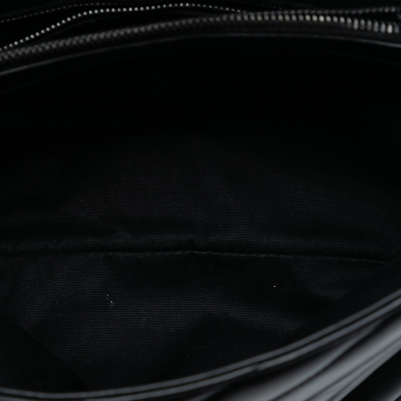 Saint Laurent Medium Matelasse Leather Monogram Monochrome Loulou Shoulder Bag Zwart