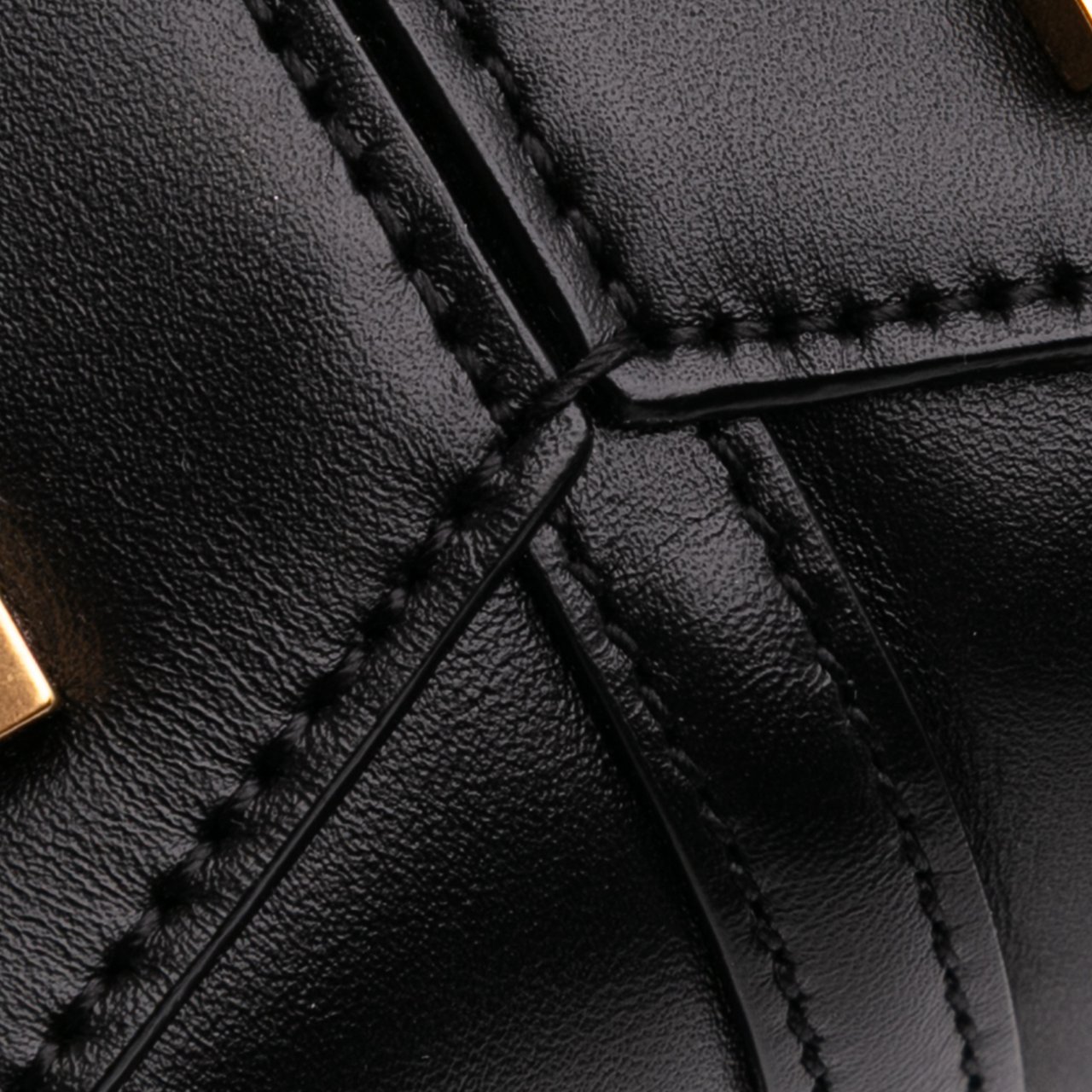 Saint Laurent Mini Shiny Calfskin Le 37 Bucket Bag Zwart