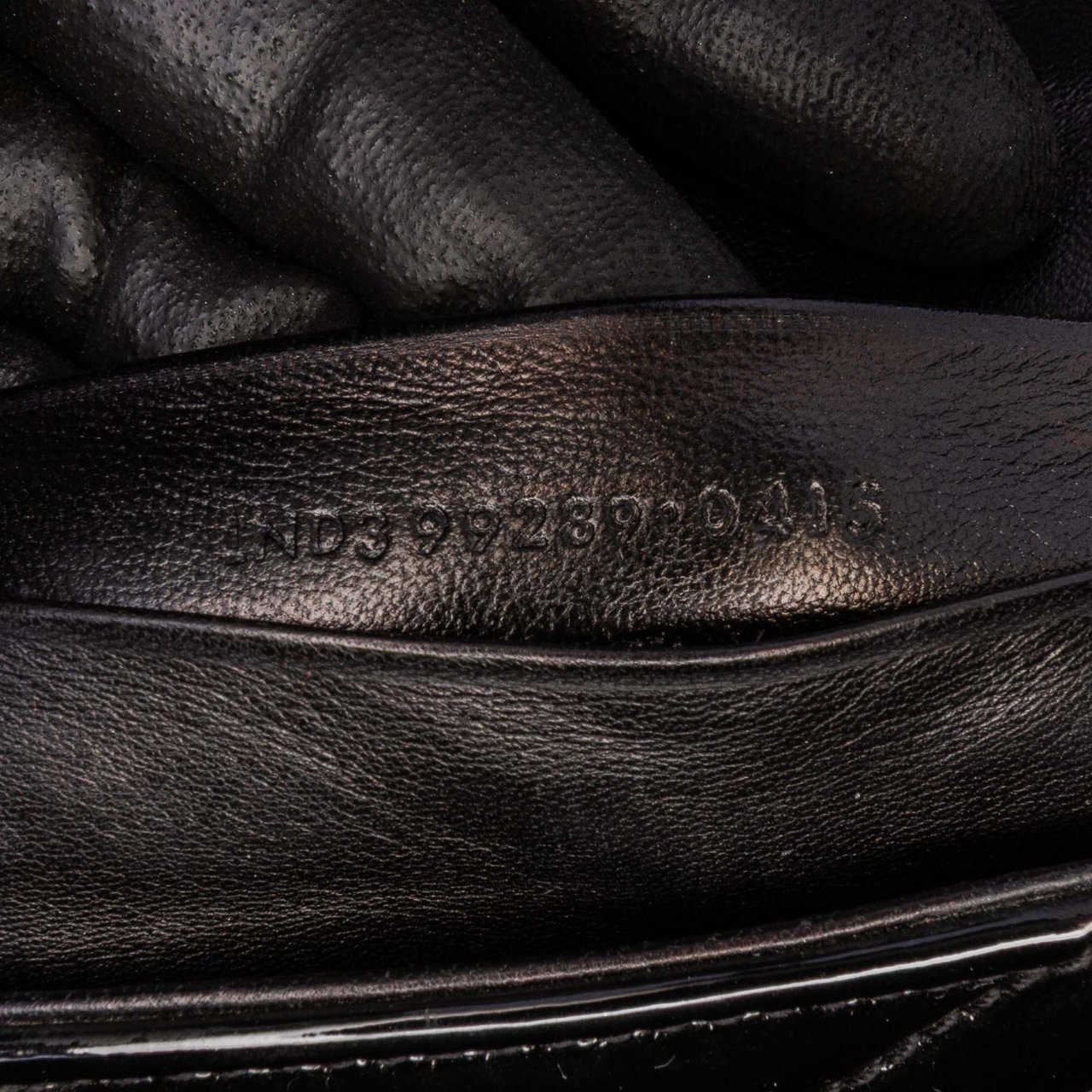 Saint Laurent Baby Patent Chevron Classic Monogram Chain Bag Zwart