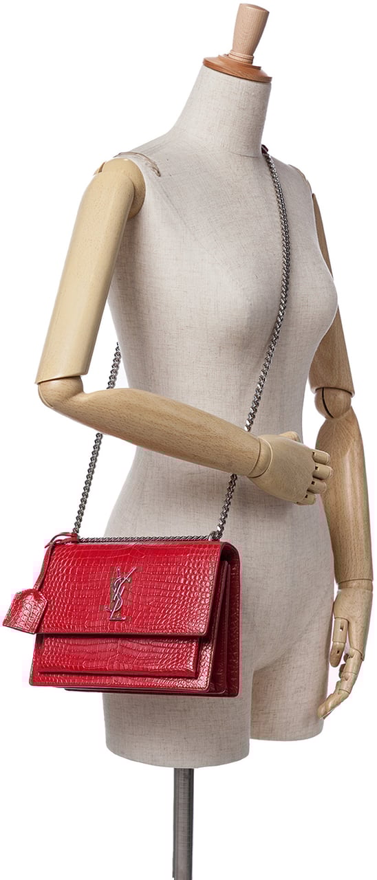 Saint Laurent Medium Croc Embossed Leather Sunset Crossbody Rood