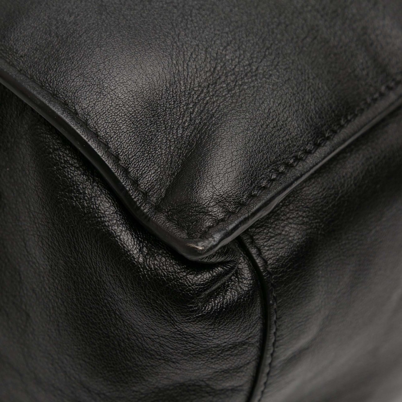 Saint Laurent Large Smooth Calfskin Rive Gauche Tote Zwart