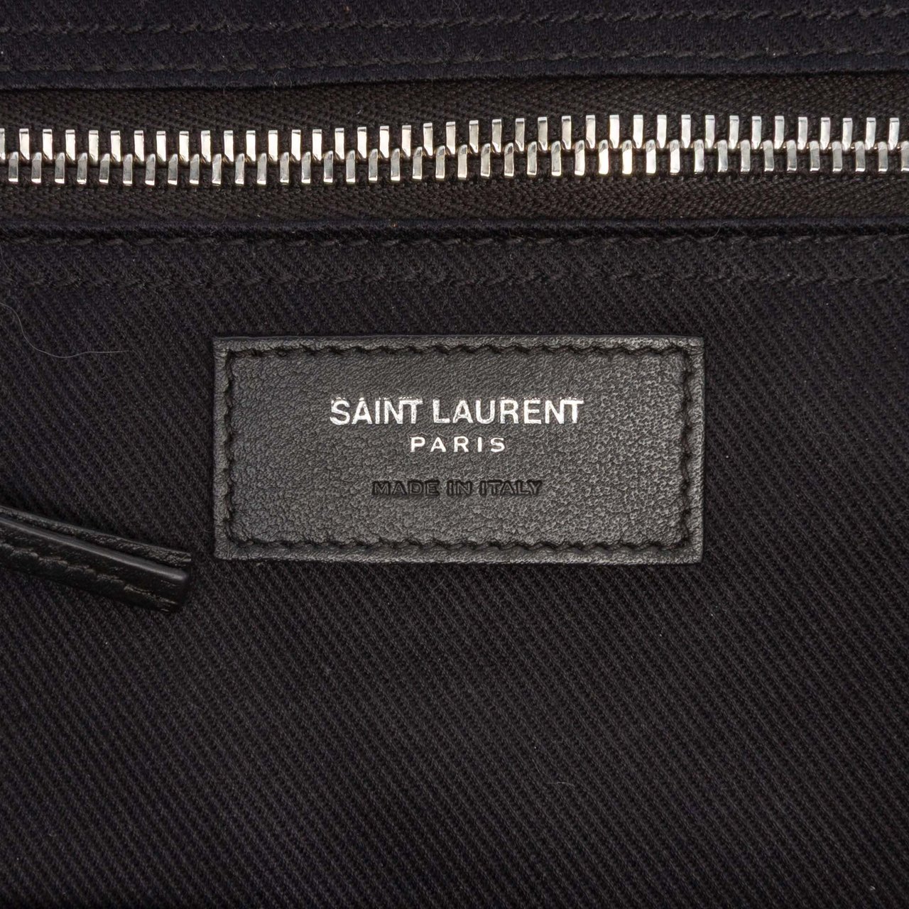 Saint Laurent Large Smooth Calfskin Rive Gauche Tote Zwart
