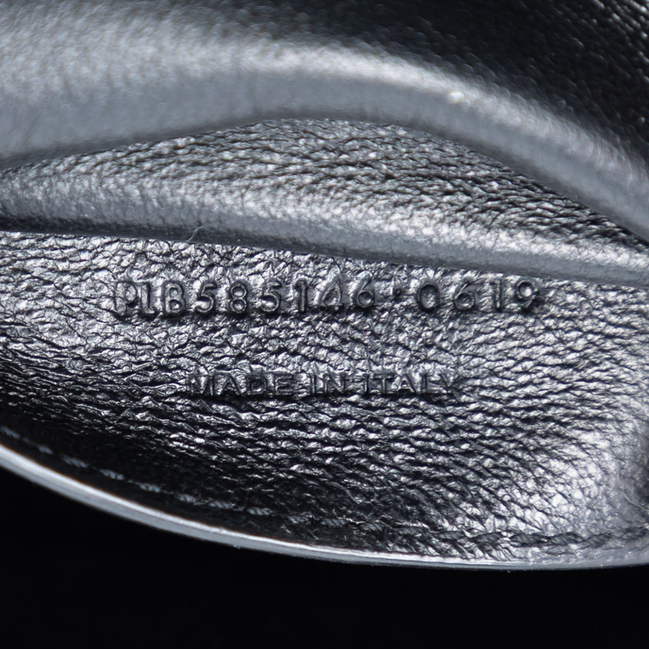 Saint Laurent Patent Vicky Vanity Bag Zwart