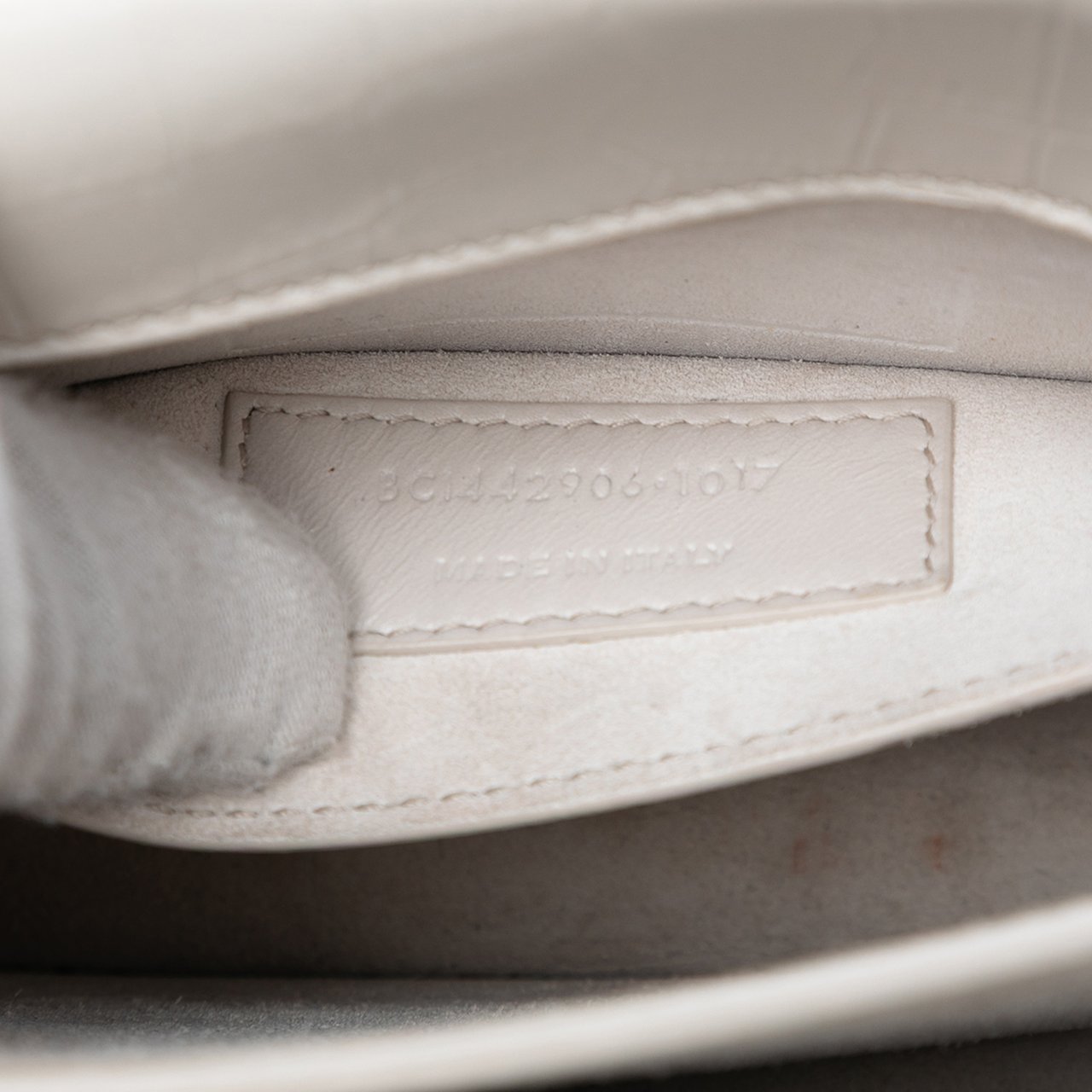 Saint Laurent Medium Croc Embossed Monogram Sunset Bag Wit