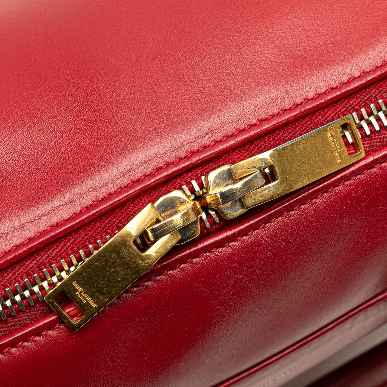 Saint Laurent Baby Leather Classic Duffle Satchel Rood