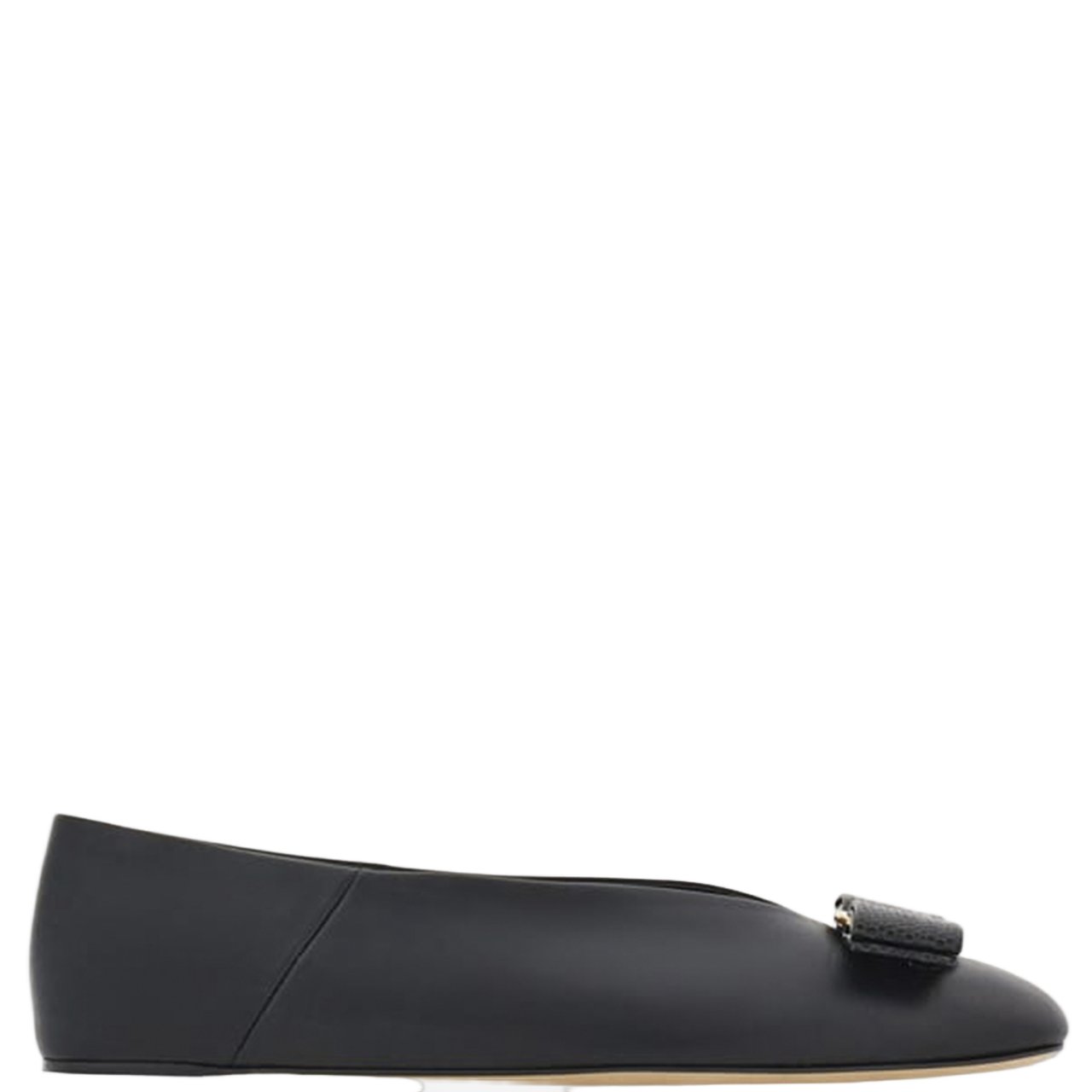 Salvatore Ferragamo Glossy Leather Ballerina Flats With Signature Bow Zwart