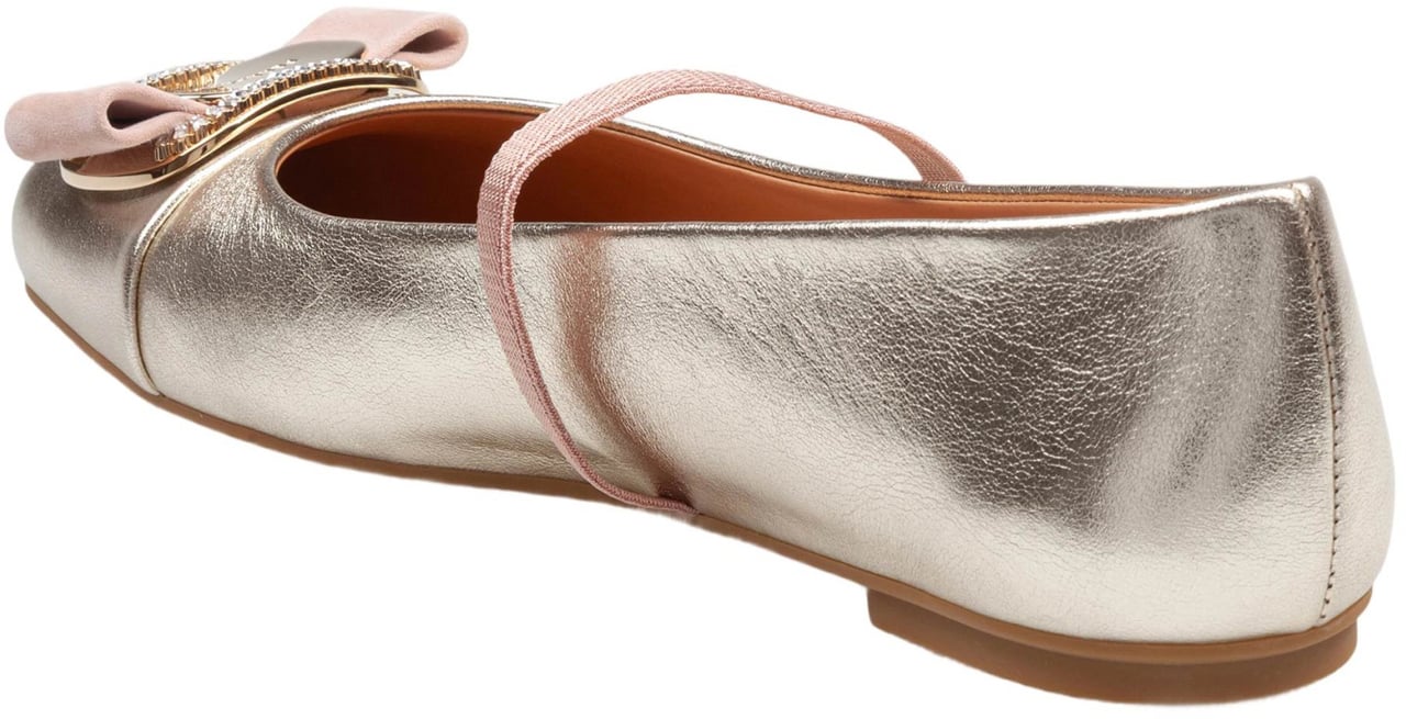 Salvatore Ferragamo Ferragamo new vara ballerina flats in laminated nappa Goud