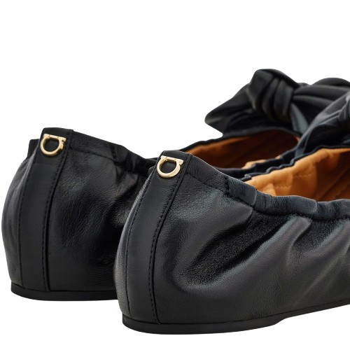 Salvatore Ferragamo Ballerina Flats with Draped Bow Zwart