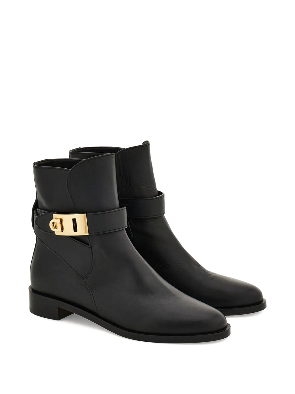 Salvatore Ferragamo Pointed Toe Leather Ankle Boots With Gold-Tone Buckle Detail Zwart