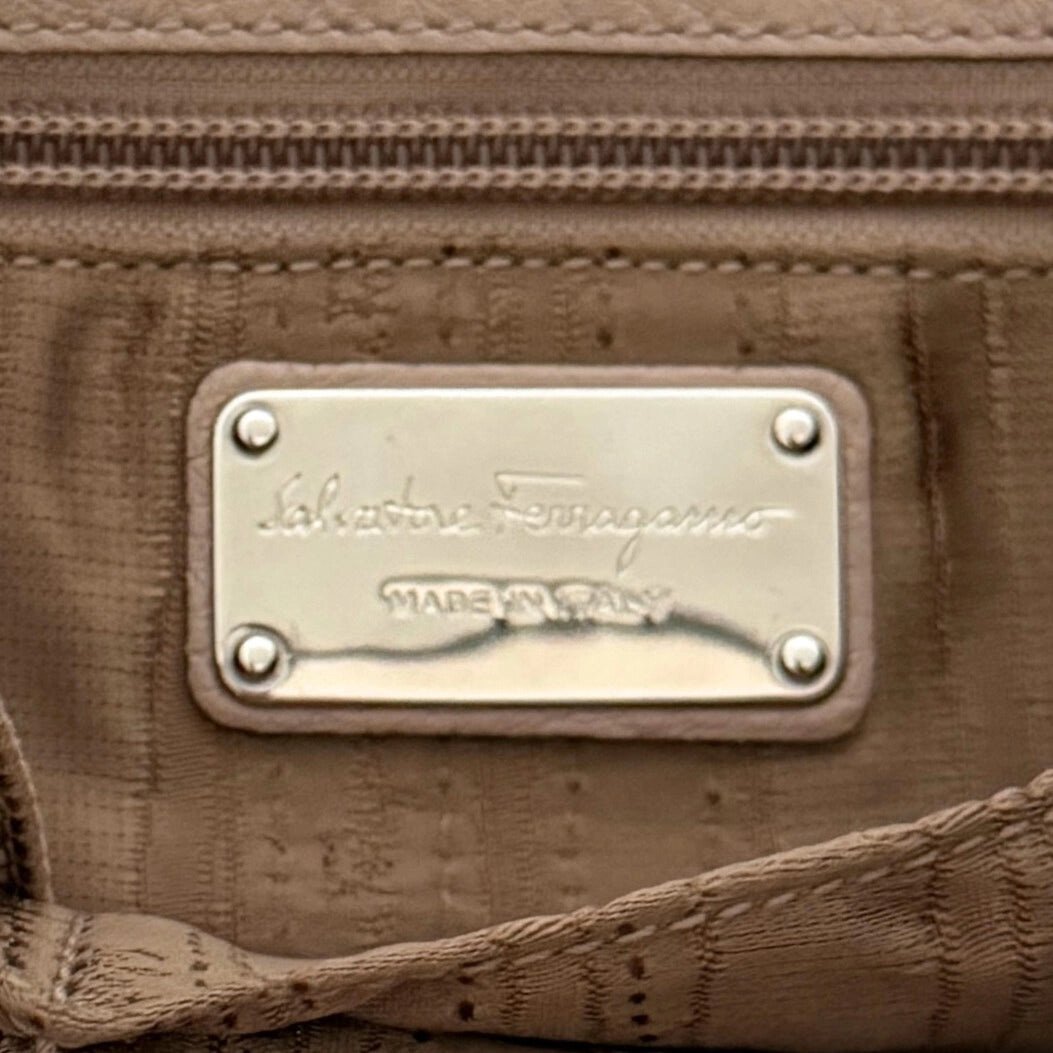 Salvatore Ferragamo Salvatore Ferragamo Sofia Satchel Bag Taupe / sehr gut Taupe