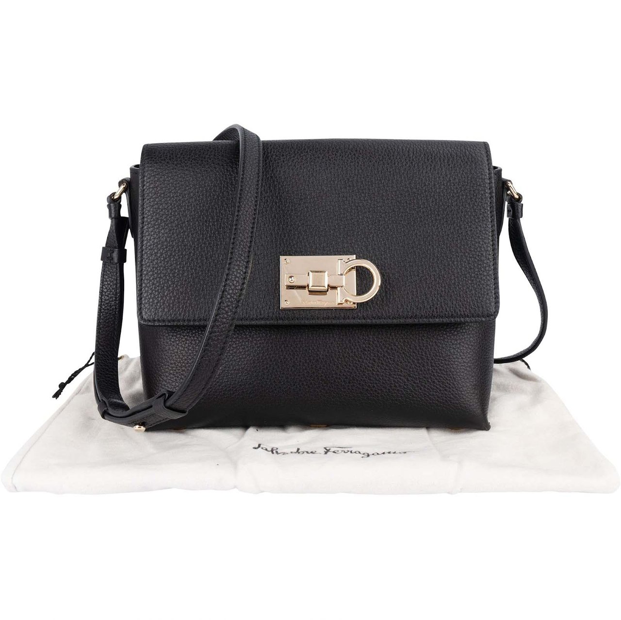 Salvatore Ferragamo Pebbled Leather Gancini Flap Crossbody Bag Zwart