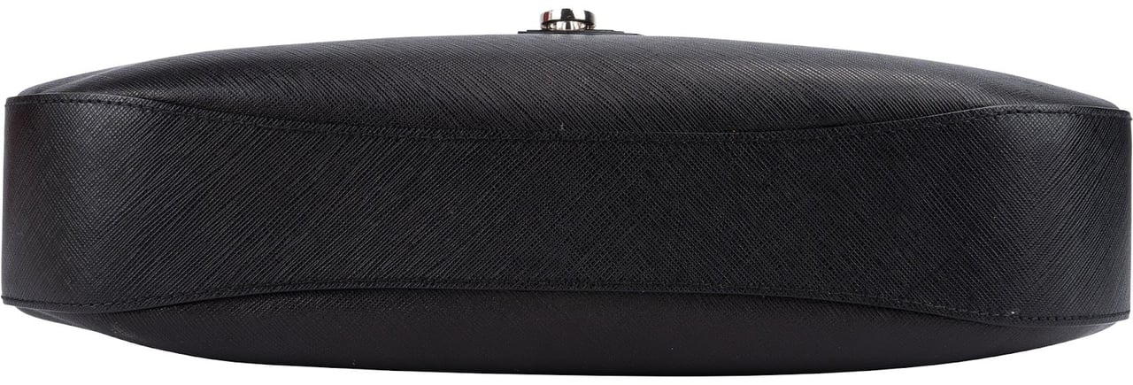 Salvatore Ferragamo Pebbled Calfskin Leather Gancini Shoulder Bag Zwart