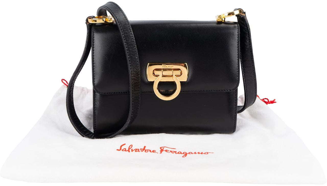 Salvatore Ferragamo Leather Gancini Mini Flap Crossbody Bag Zwart