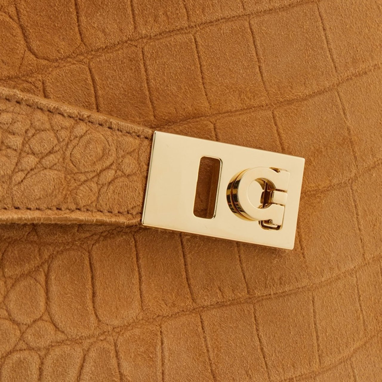 Salvatore Ferragamo Hug Soft Suede Shoulder Bag Oranje