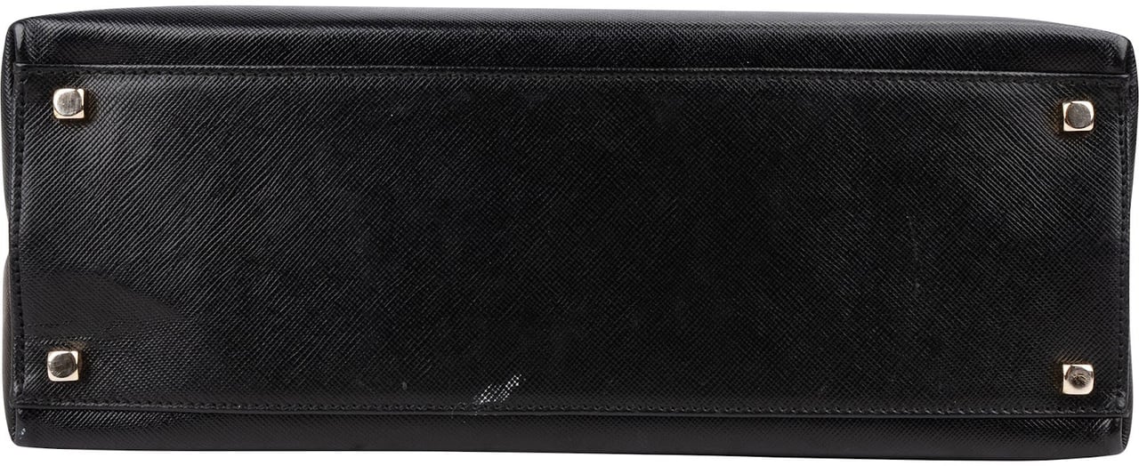Salvatore Ferragamo Black Leather Margot Top Handle Handbag Zwart
