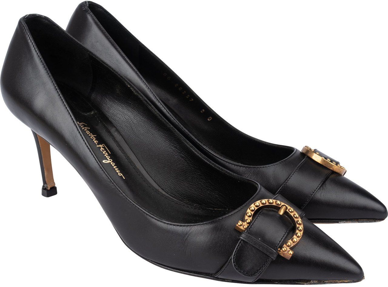 Salvatore Ferragamo Salvatore Ferragamo Black Leather Heels (38,5) Zwart