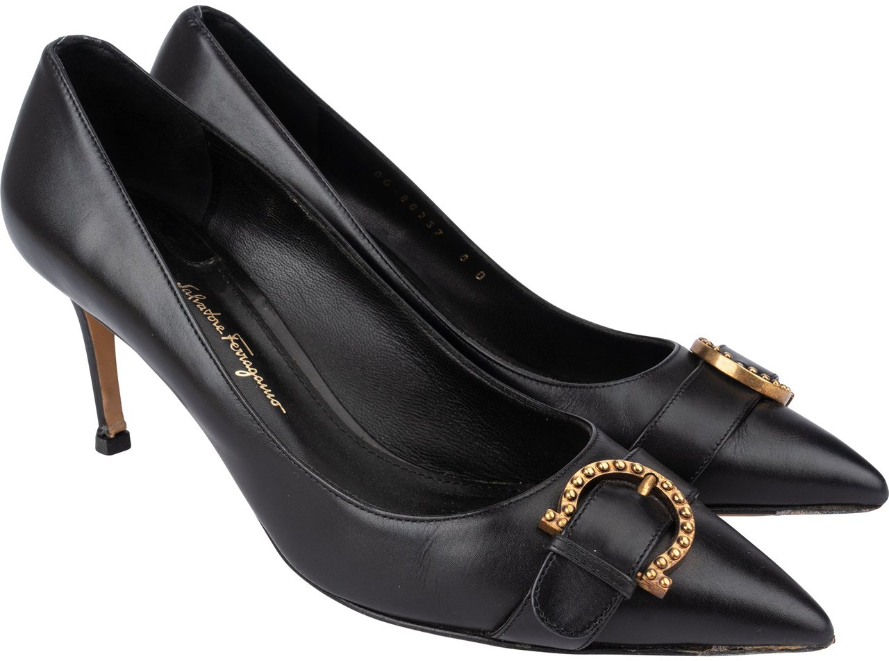 Salvatore Ferragamo Salvatore Ferragamo Black Leather Heels (38,5) Zwart